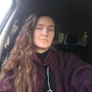 Meet your Posher, Caitlin